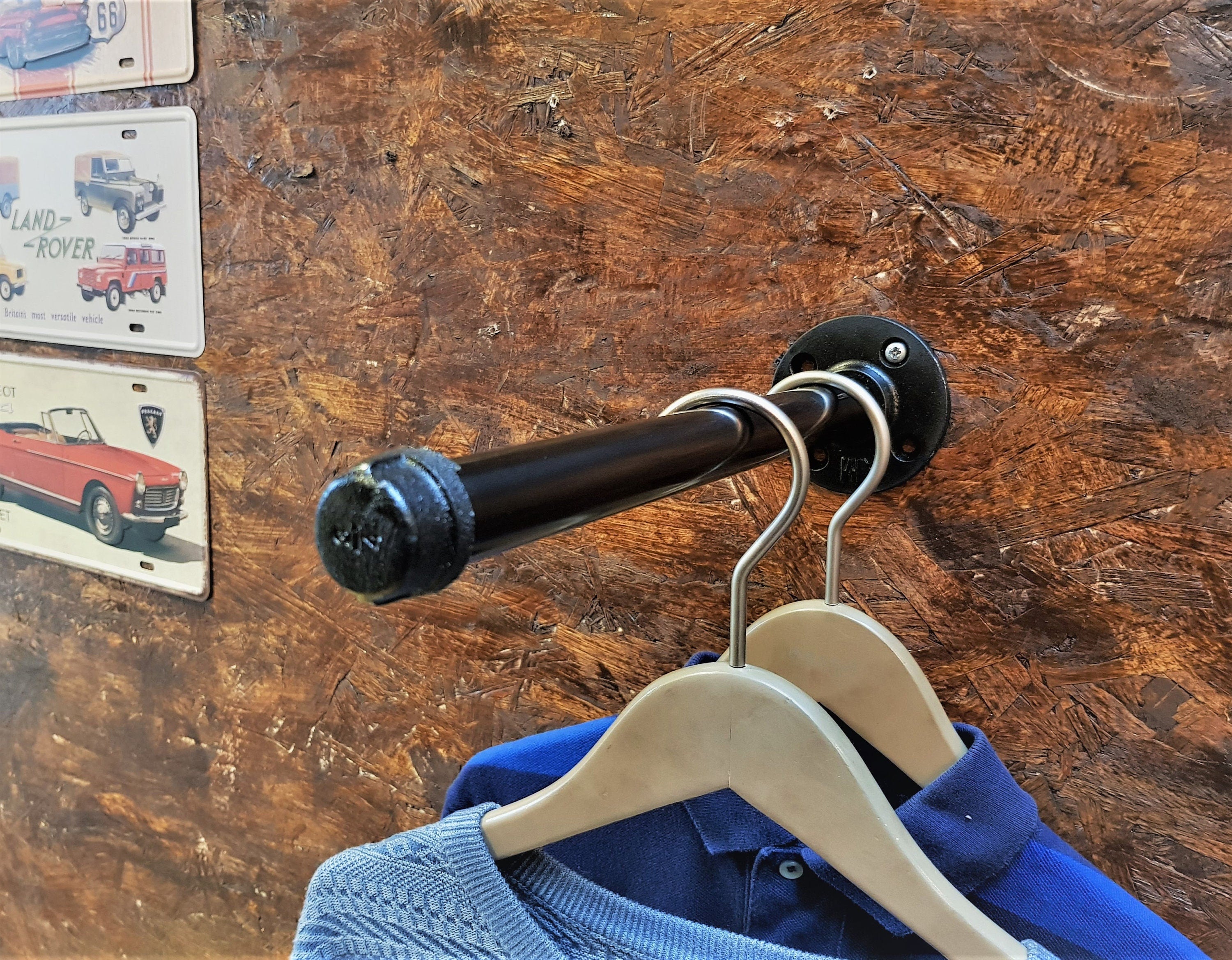 Flux Clothes Rail Wall Mounted