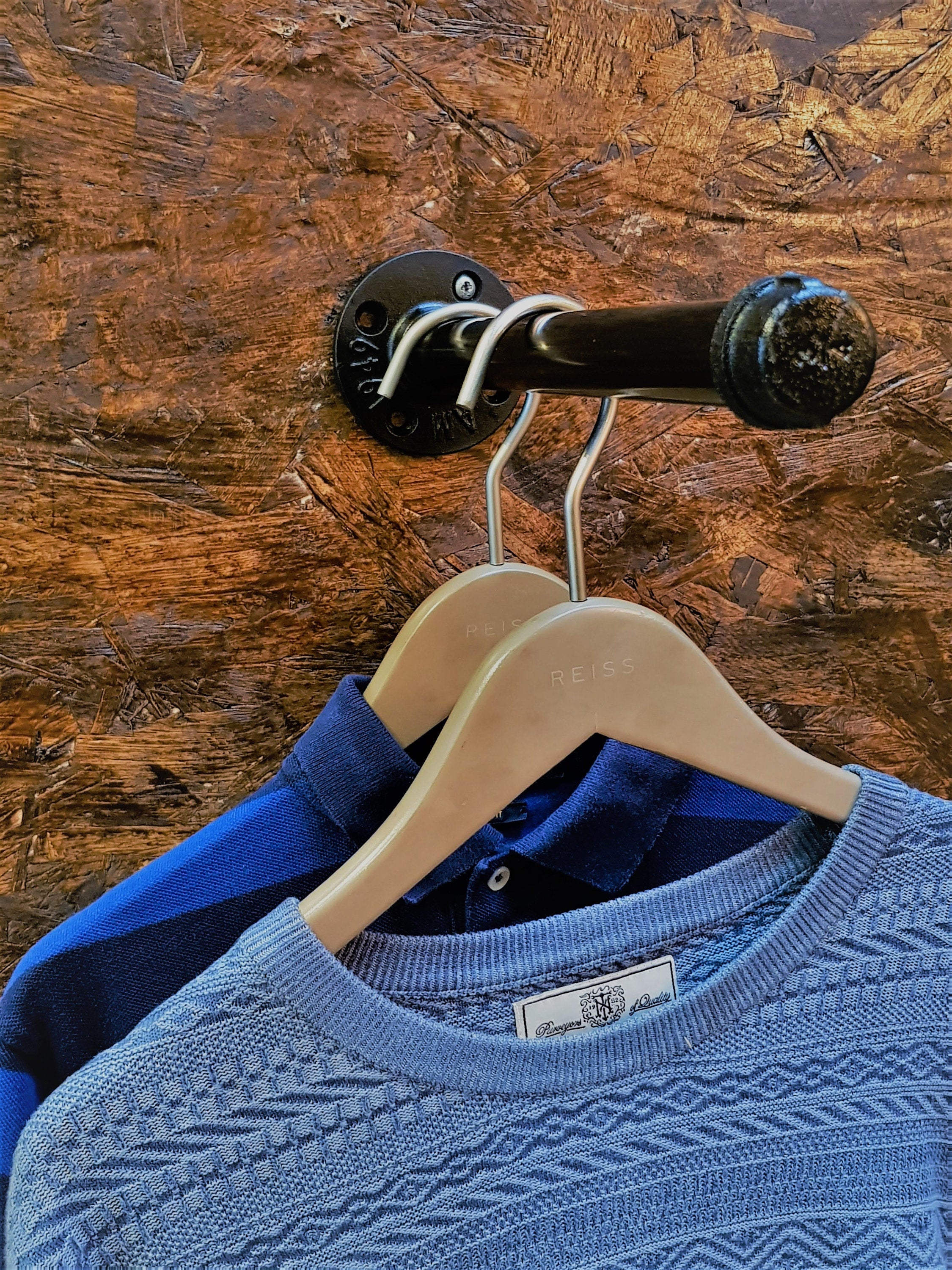 Flux Clothes Rail Wall Mounted