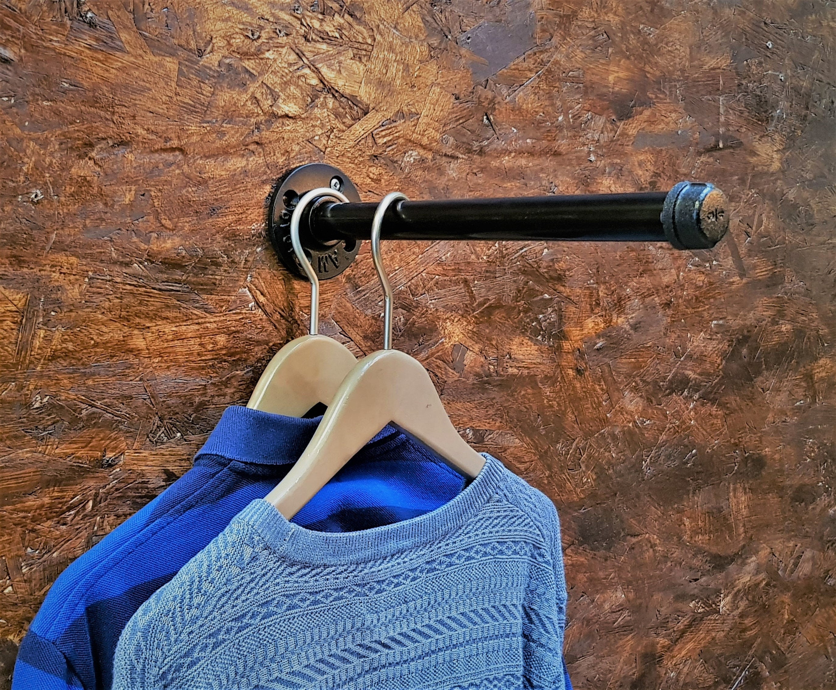 Flux Clothes Rail Wall Mounted
