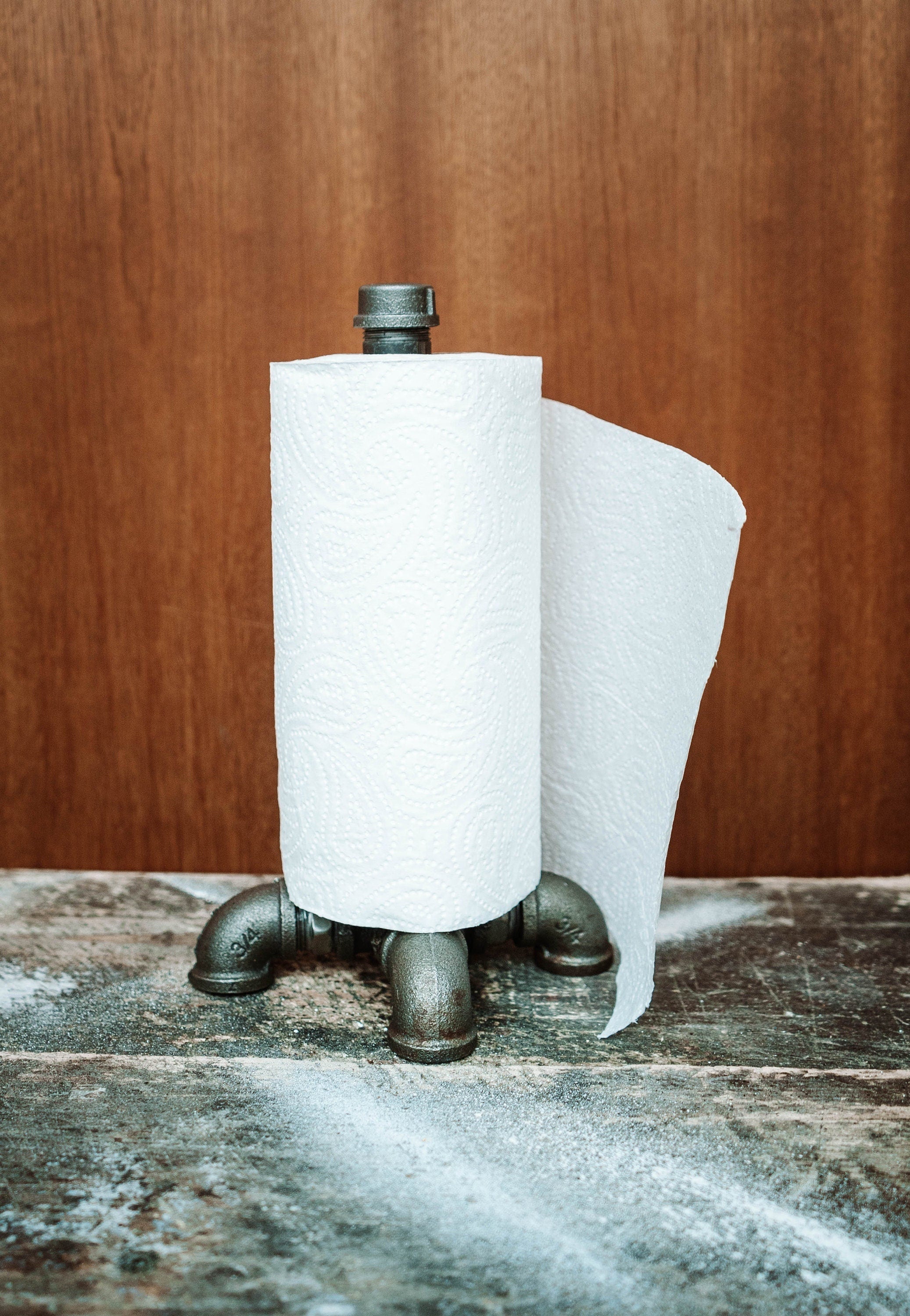 Kitchen Roll Holder in a free-standing design