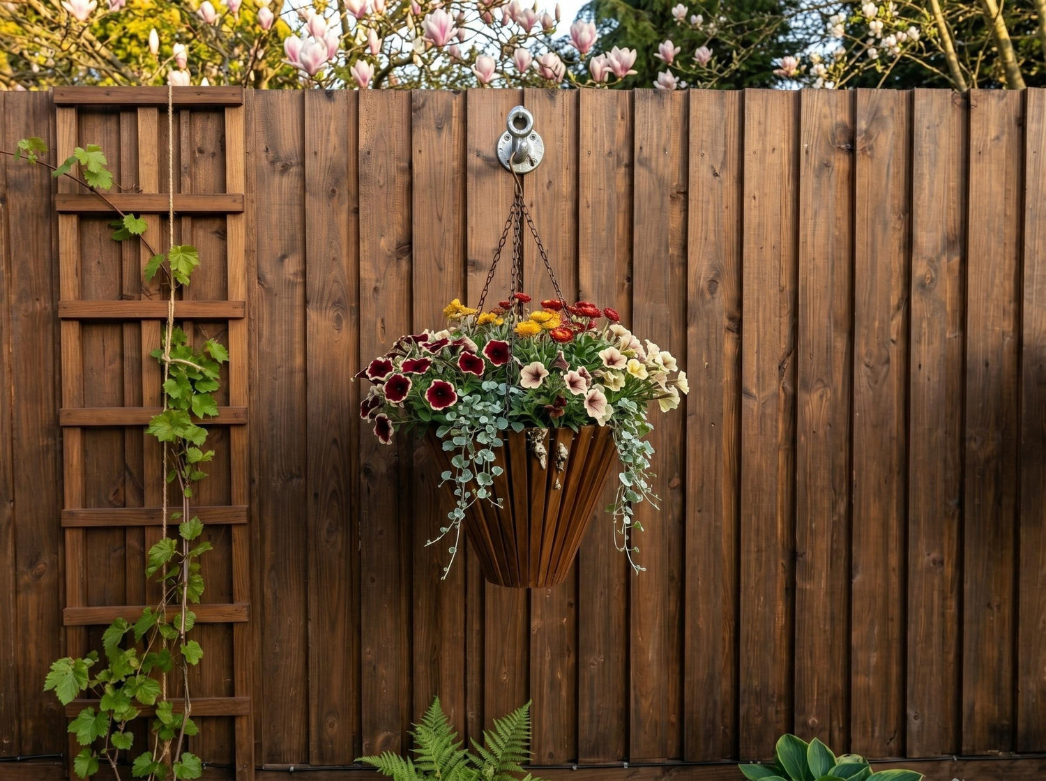 Industrial Steel Hanging Basket Bracket | Heavy Duty Outdoor Planter Hook | Modern Rustic Garden Wall Mount