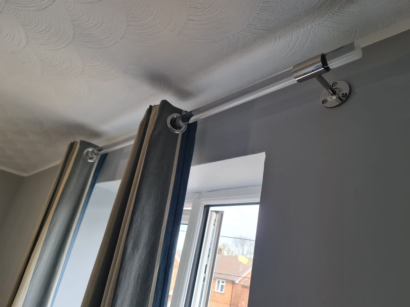 Modern Acrylic Curtain Pole with Nickel Brackets