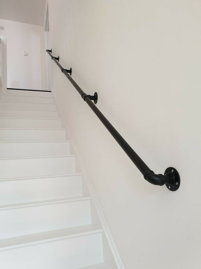 Pen Custom-Made Industrial Pipe Stair Handrail